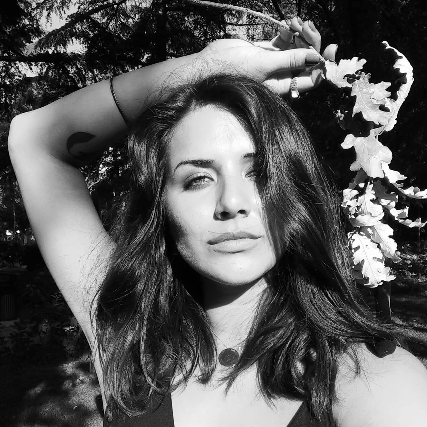 Black-and-white portrait of Simay Ernalbant